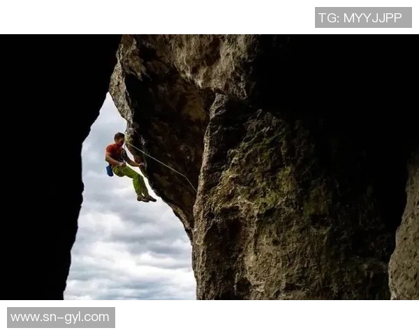 杭州攀岩队的节奏体系与攀岩战术的完美结合探索 杭州攀岩队的节奏体系与攀岩战术的完美结合探索