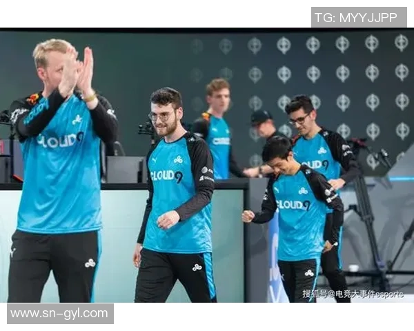 赛后复盘V5与EDG对决中的战术意识与团队配合分析 赛后复盘V5与EDG对决中的战术意识与团队配合分析