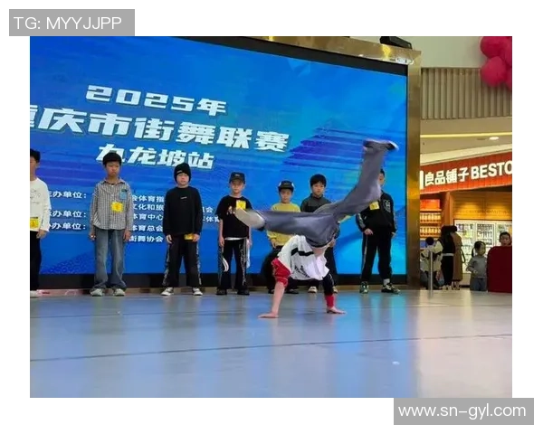重庆飞盘队在世界街舞大赛中的逆袭之旅展现青春活力与团队精神 重庆飞盘队在世界街舞大赛中的逆袭之旅展现青春活力与团队精神